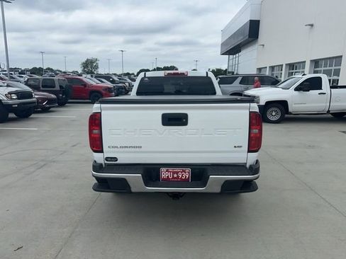 Used 2022 Chevrolet Colorado W/T w/ WT Convenience Package AWD/4WD image 4