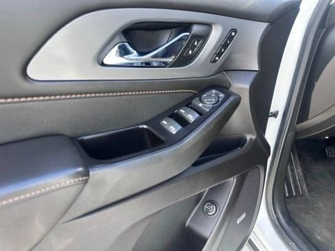 Used 2020 Chevrolet Traverse Premier w/ LPO, Floor Liner Package FWD image 10