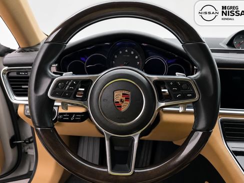 Used 2018 Porsche Panamera w/ Premium Package Plus RWD image 10