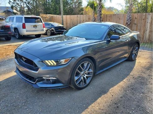 Used 2017 Ford Mustang GT Premium w/ Black Accent Package RWD image 15