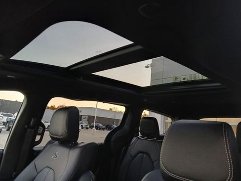 New 2026 Chrysler Pacifica Select AWD/4WD image 29