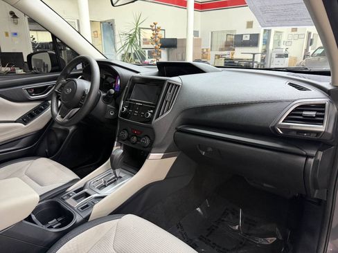 Used 2023 Subaru Forester AWD/4WD image 18