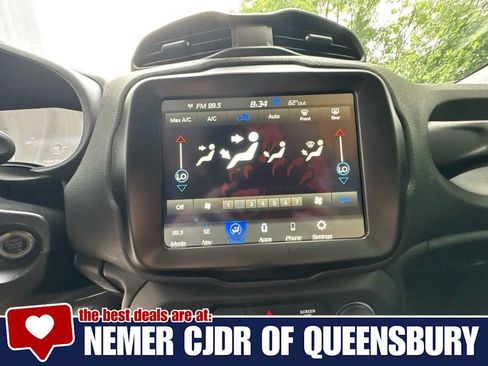 Used 2023 Jeep Renegade Trailhawk AWD/4WD image 18