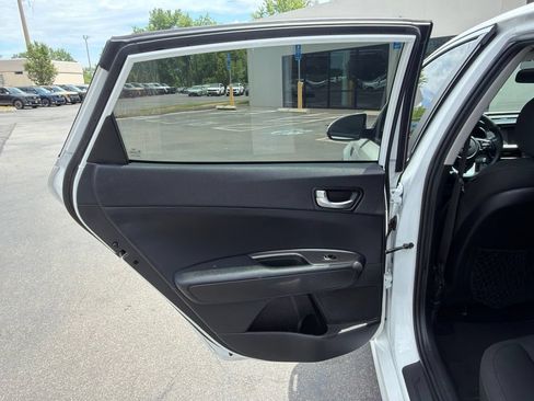 Used 2019 Kia Optima LX FWD image 15