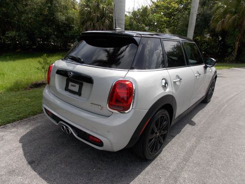 Used 2021 MINI Cooper S w/ Signature Upholstery Package FWD image 3