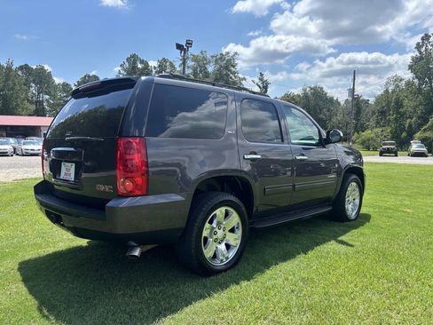 Used 2011 GMC Yukon SLT w/ Regional Value Package image 5