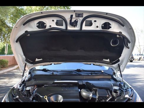 Used 2020 Land Rover Discovery Sport SE AWD/4WD image 39