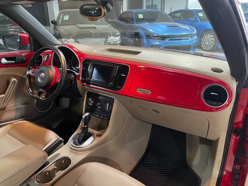 Used 2016 Volkswagen Beetle 1.8T SE image 32