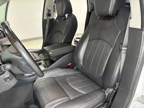 Used 2017 Buick Enclave Premium w/ Enclave Tuscan Edition AWD/4WD image 17