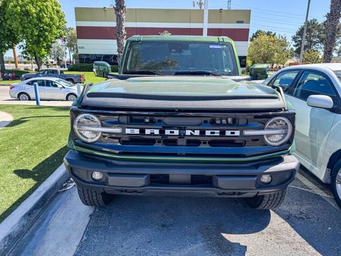 Used 2023 Ford Bronco Outer Banks AWD/4WD image 2