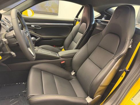 Certified 2024 Porsche 718 Cayman GTS RWD image 5