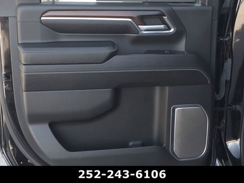 Used 2024 GMC Sierra 3500 Denali w/ Denali Reserve Package image 33