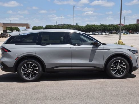 New 2026 Lincoln Nautilus Premier w/ Equipment Group 102A AWD/4WD image 5