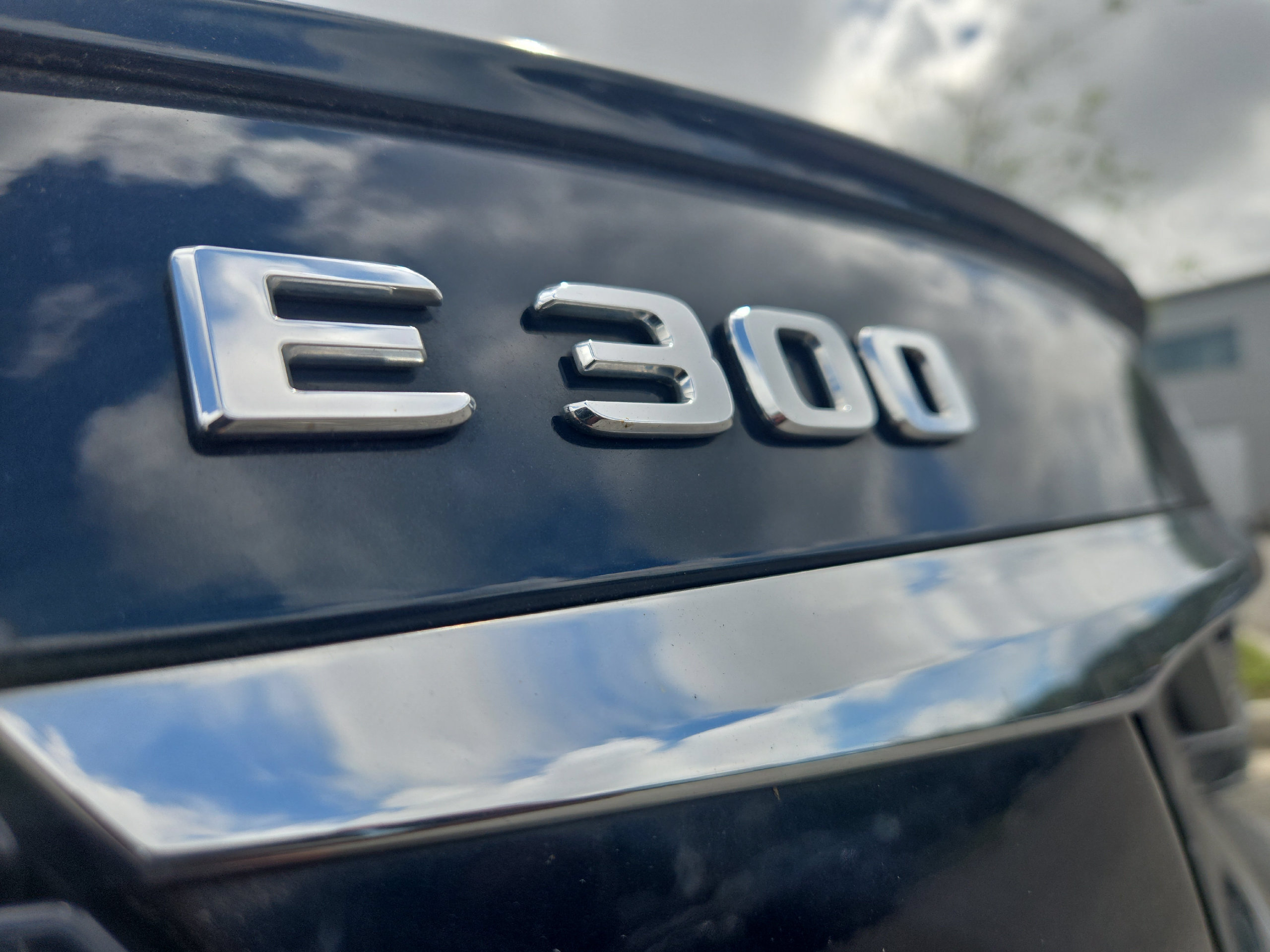 Used 2017 Mercedes-Benz E 300 image 11