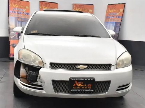 Used 2013 Chevrolet Impala LT w/ LT Sunroof Package FWD image 3