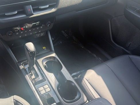 Used 2026 Subaru Outback Premium image 10