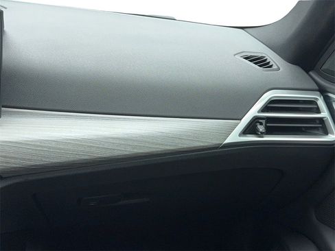 Used 2025 BMW i4 eDrive40 image 20