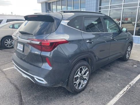 Used 2021 Kia Seltos EX image 10