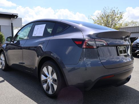 Used 2023 Tesla Model Y Long Range image 3