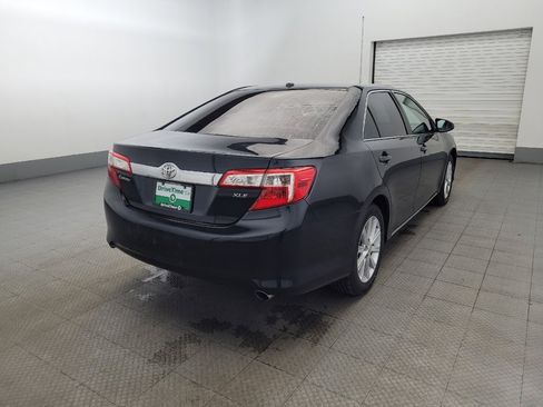 Used 2014 Toyota Camry XLE image 9