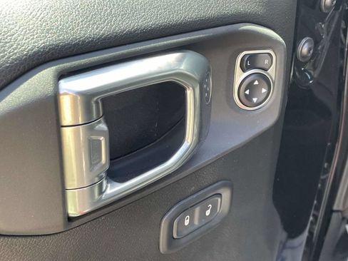 Used 2024 Jeep Gladiator Sport AWD/4WD image 24