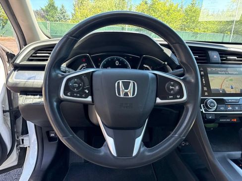 Used 2016 Honda Civic Touring image 10