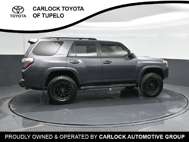 Used 2019 Toyota 4Runner TRD Off-Road AWD/4WD image 4