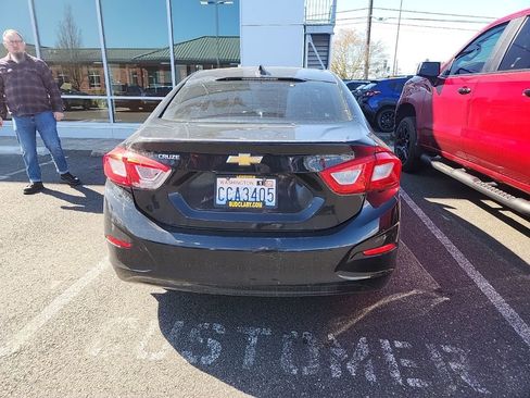 Used 2016 Chevrolet Cruze LS image 8