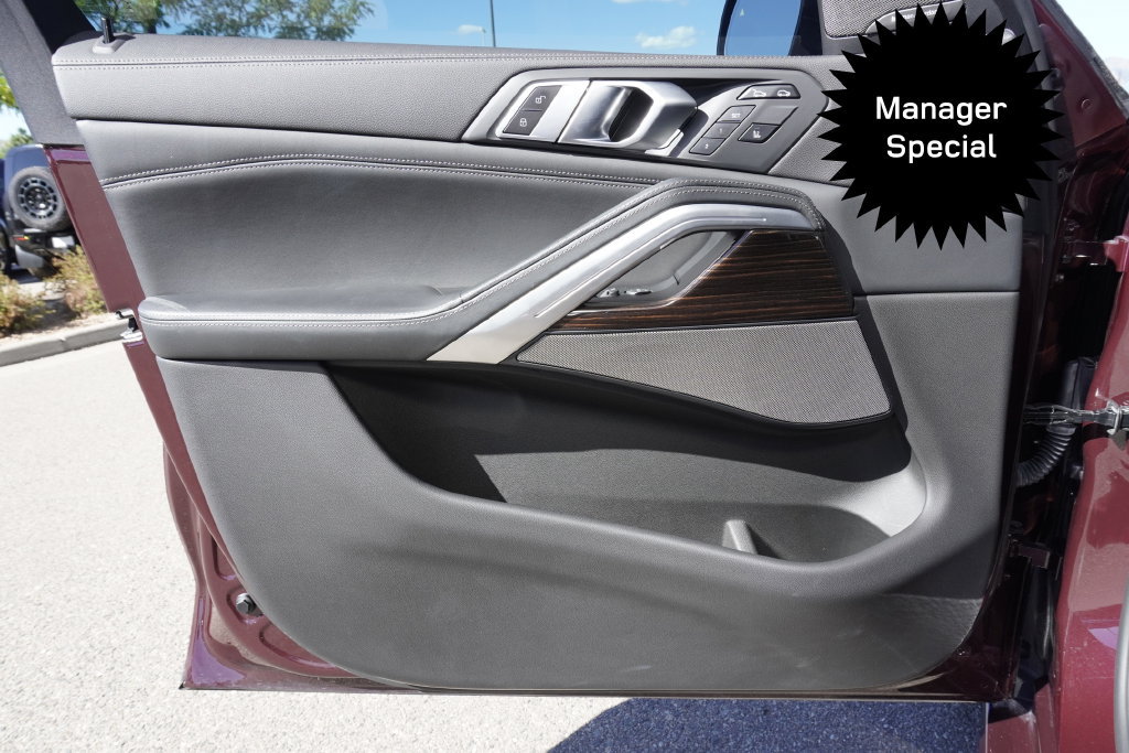 Used 2021 BMW X6 M50i AWD/4WD image 17