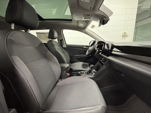 New 2025 Volkswagen Taos SE image 11