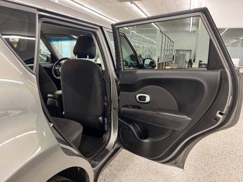 Used 2019 Kia Soul image 27