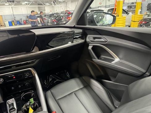 Used 2025 Audi Q5 Premium w/ Convenience Package AWD/4WD image 16