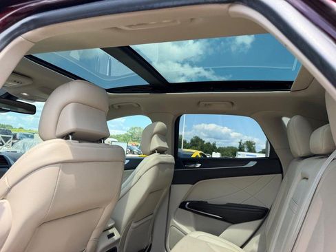 Used 2019 Lincoln MKC Reserve w/ MKC Climate Package AWD/4WD image 11