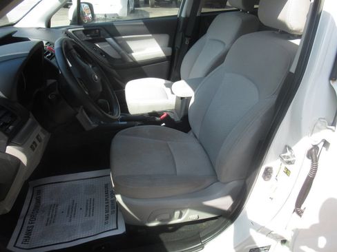 Used 2015 Subaru Forester 2.5i Premium w/ All-Weather Package AWD/4WD image 17