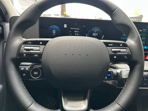 Used 2025 Hyundai Ioniq 5 SEL RWD image 24