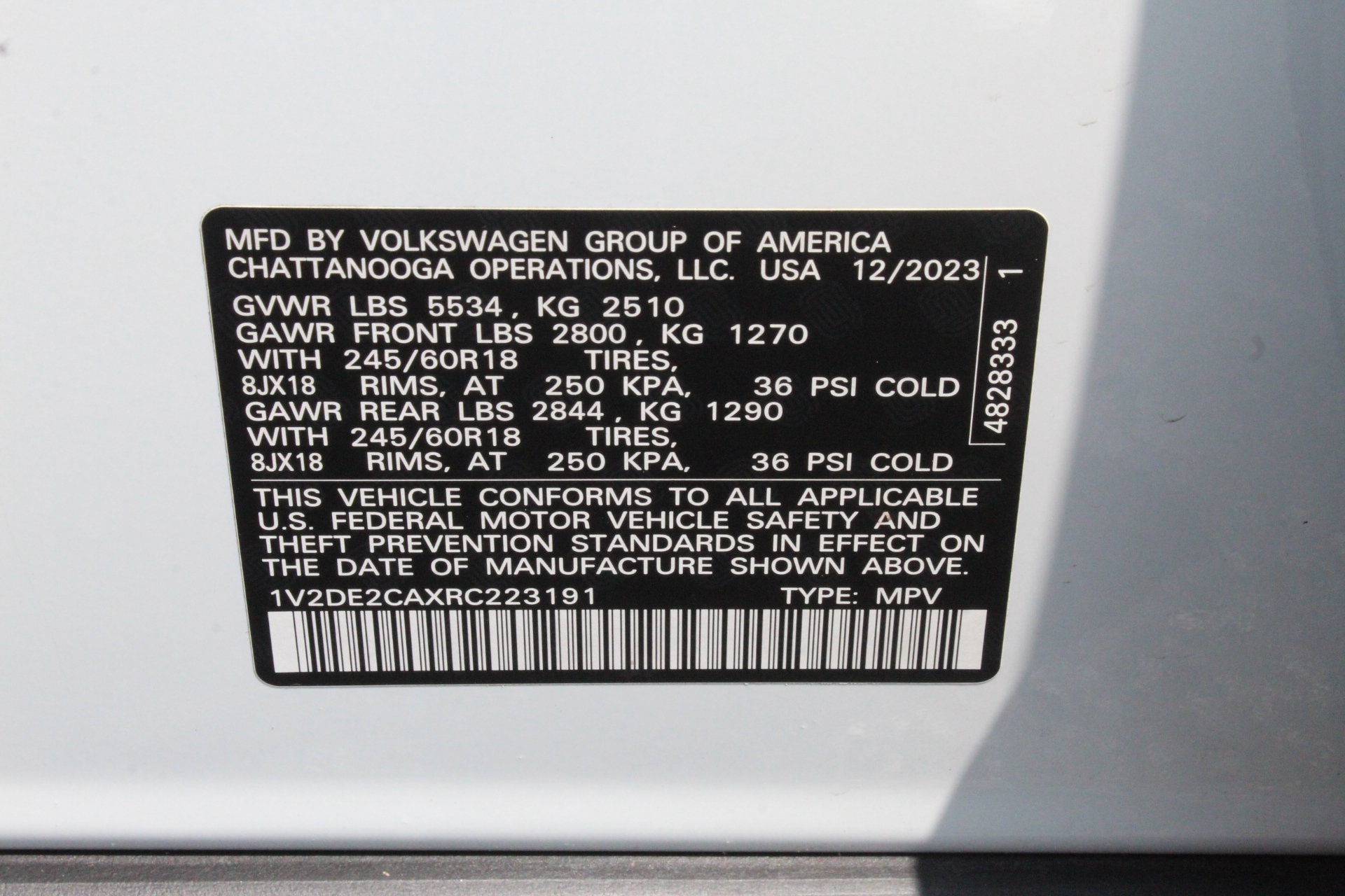 Used 2024 Volkswagen Atlas Cross Sport SE FWD image 32