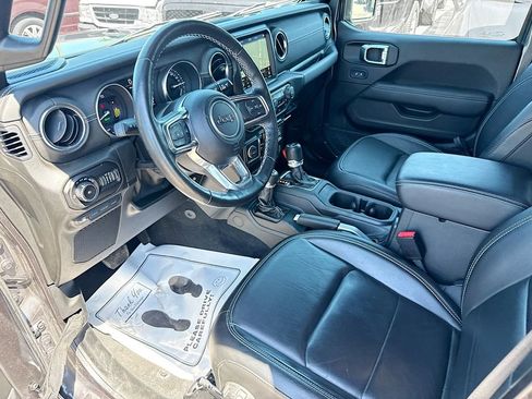 Used 2021 Jeep Wrangler Unlimited Sahara w/ Cold Weather Group AWD/4WD image 25