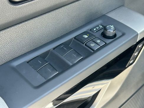 Certified 2025 Toyota Tundra Limited AWD/4WD image 24
