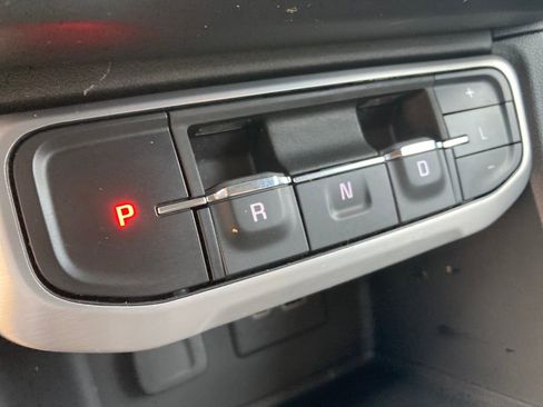 Used 2021 GMC Acadia SLE w/ Driver Convenience Package image 28