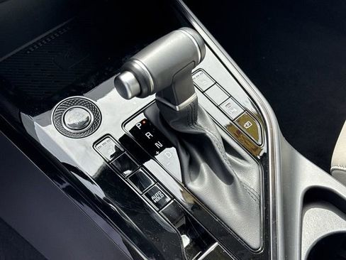 Certified 2025 Kia Niro EX FWD image 24