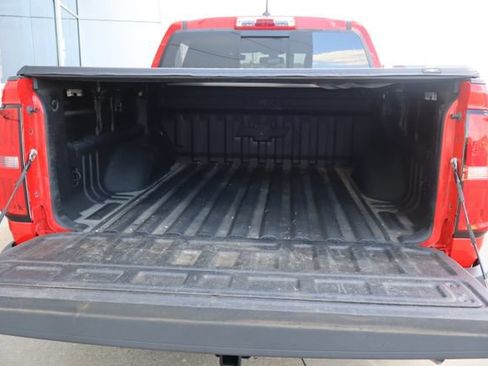 Used 2017 Chevrolet Colorado Z71 AWD/4WD image 30