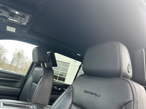 Used 2021 GMC Yukon Denali w/ Denali Premium Package AWD/4WD image 20