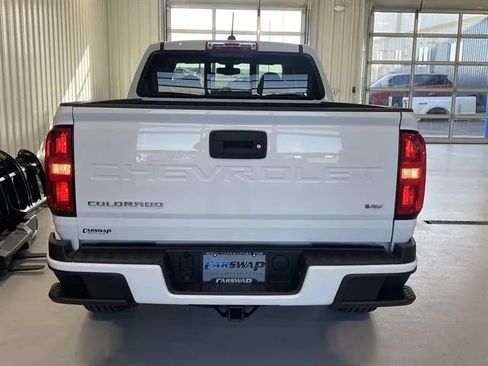 Used 2022 Chevrolet Colorado LT w/ LT Convenience Package image 4