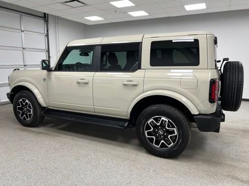 Used 2025 Ford Bronco Outer Banks image 7