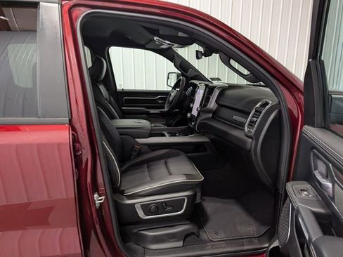 Used 2025 RAM 1500 Laramie AWD/4WD image 29