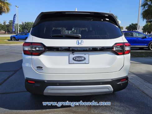 New 2025 Honda Pilot EX-L image 4