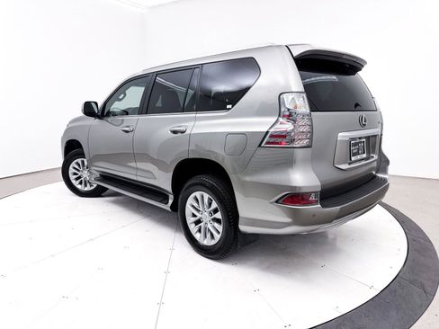 Used 2023 Lexus GX 460 Premium w/ Premium Package image 2