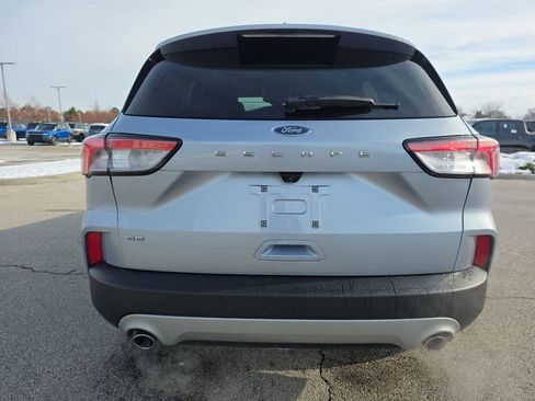 Used 2022 Ford Escape SE w/ Cold Weather Package image 6