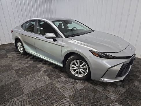 Used 2025 Toyota Camry LE w/ Convenience Package AWD/4WD image 7