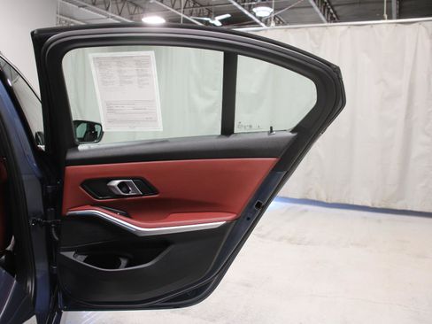 Certified 2025 BMW 330i xDrive Sedan w/ Premium Package image 23